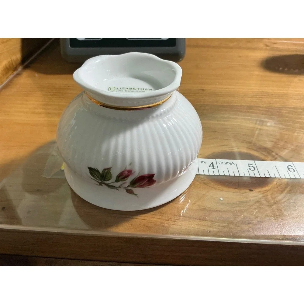 Elizabethan‎ Fine Bone China Creamer and Sugar Bowl Set Red Rose Made in England